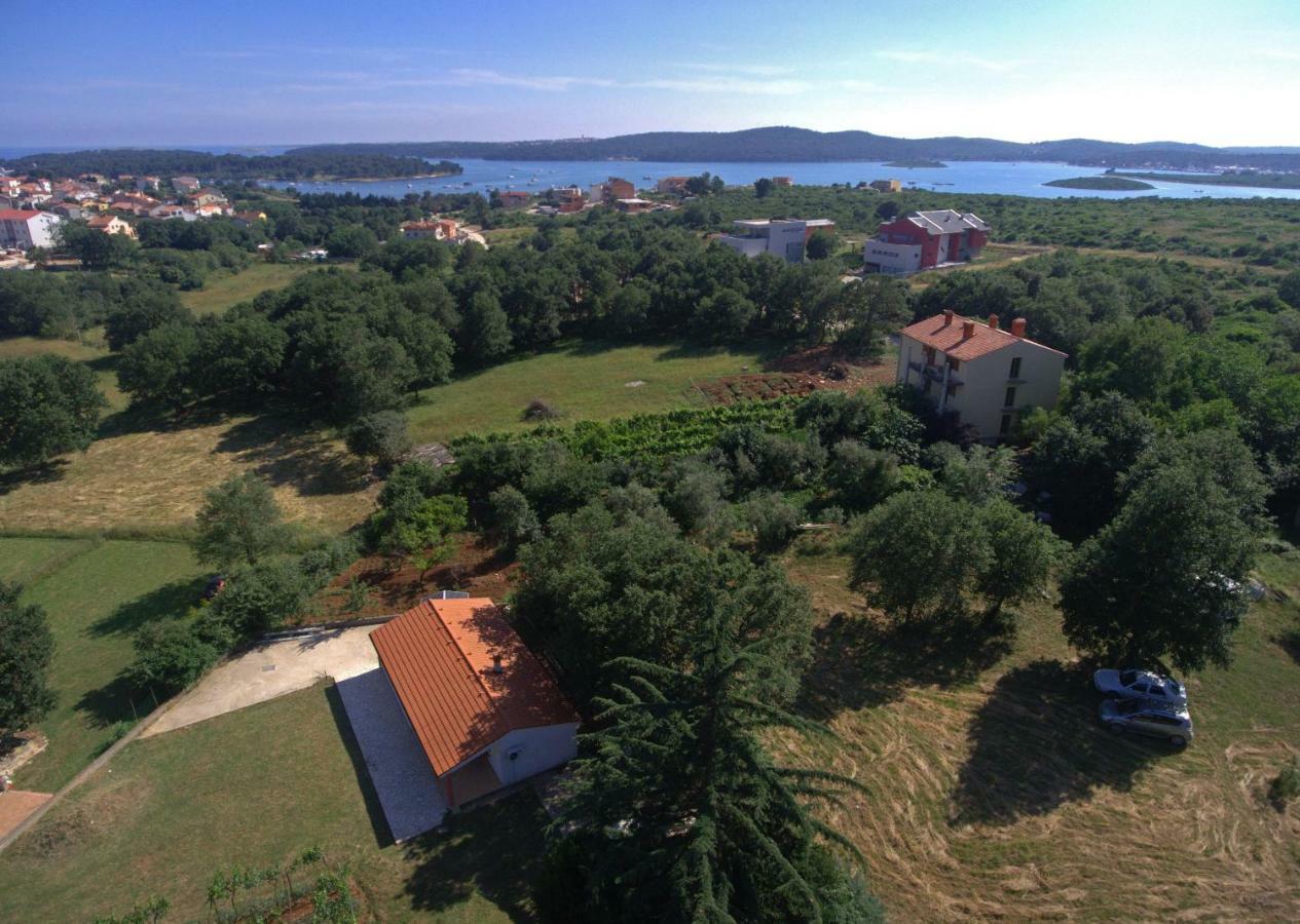 Holiday Home Kipo I Lunja Medulin Exterior photo